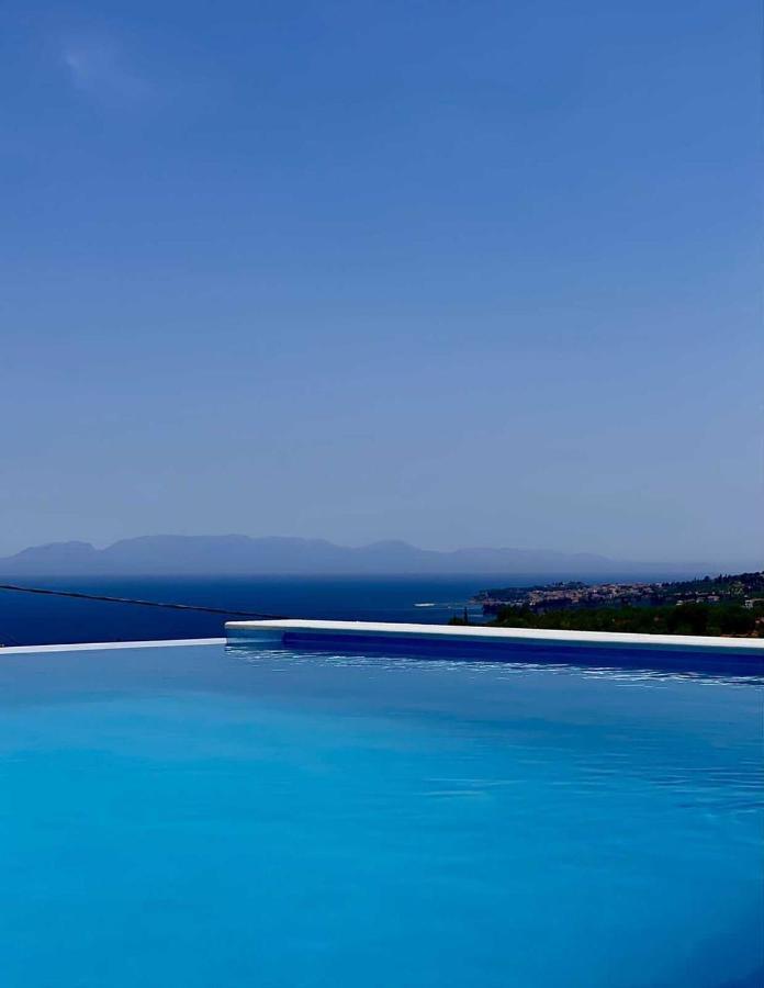 Georgianna'S Suite With Private Pool , 'Greysuite' Kómboi Eksteriør billede